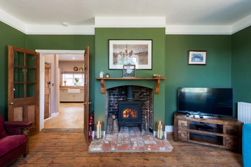 Firs Sleeps 15 Stunning Country House With Hot Tub Sudbourne Luaran gambar
