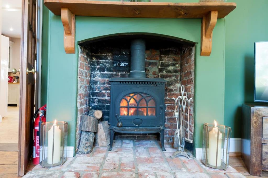 Firs Sleeps 15 Stunning Country House With Hot Tub Sudbourne Luaran gambar