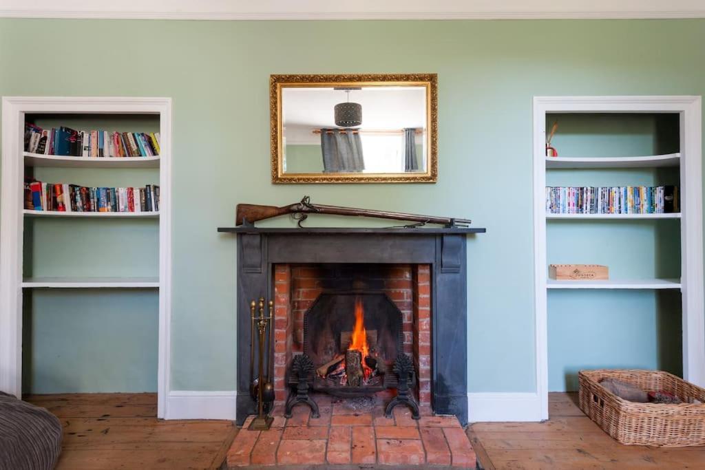 Firs Sleeps 15 Stunning Country House With Hot Tub Sudbourne Luaran gambar