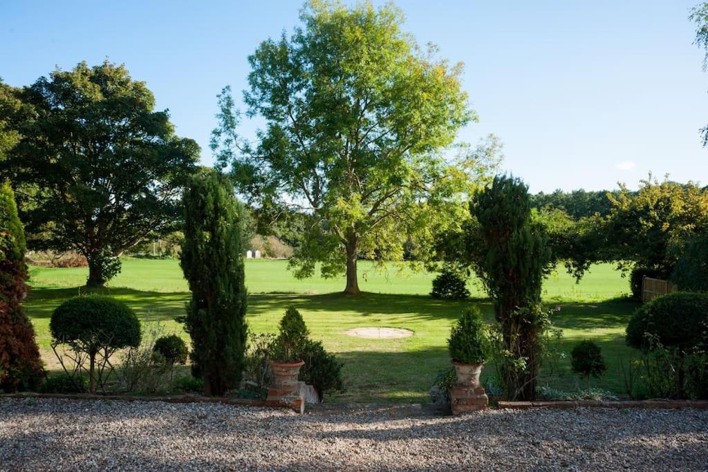 Firs Sleeps 15 Stunning Country House With Hot Tub Sudbourne Luaran gambar